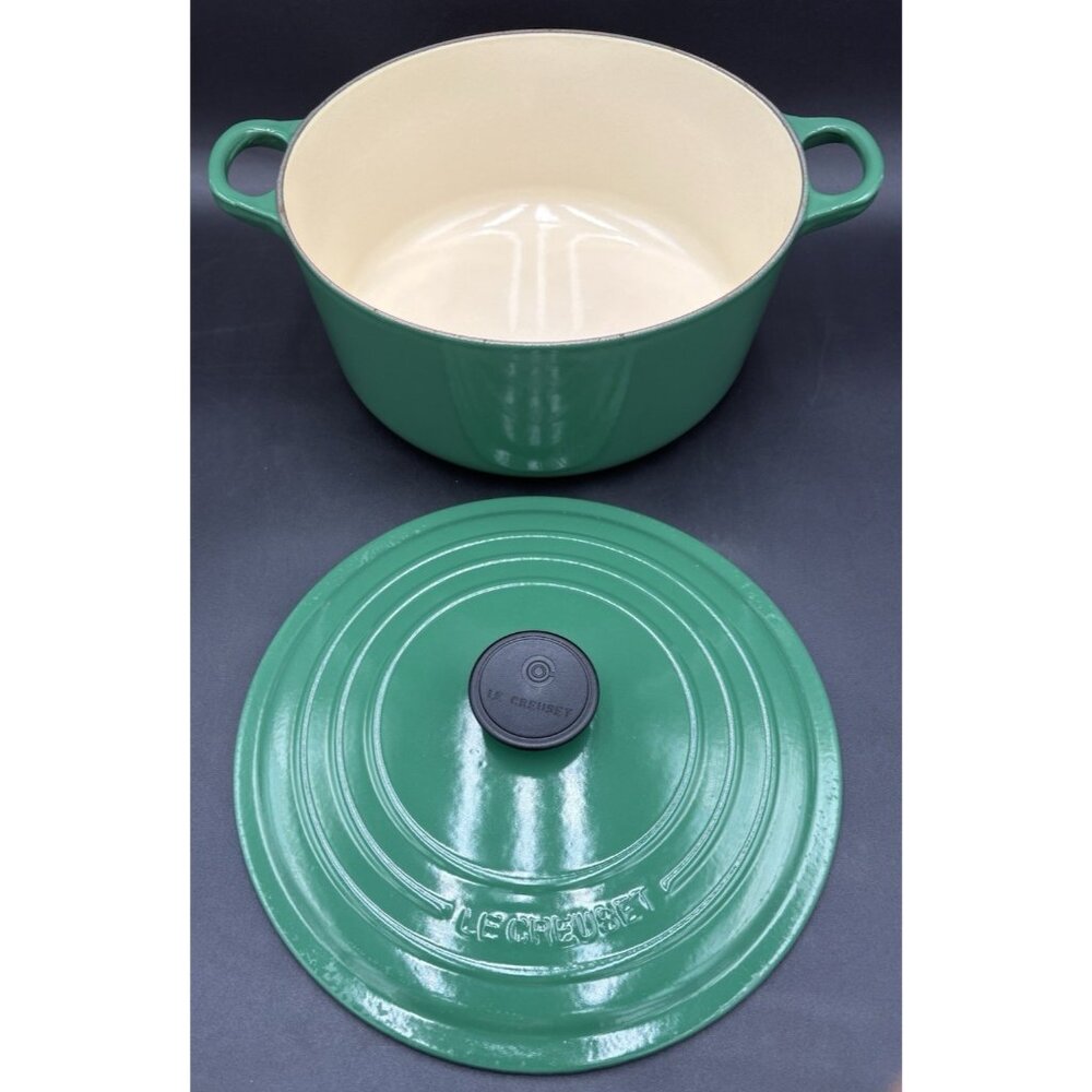 Classic Le Creuset ROUND Dutch Oven #26 Hard To Find GREEN Olive 5.5 Qt W Lid GU